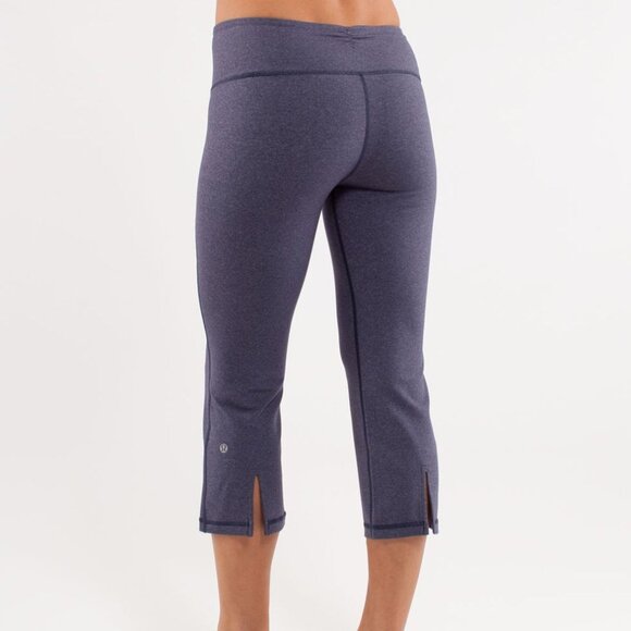 Lululemon Gather & Crow Crop Heathered Deep Indigo capris leggings size 8 - Picture 1 of 7